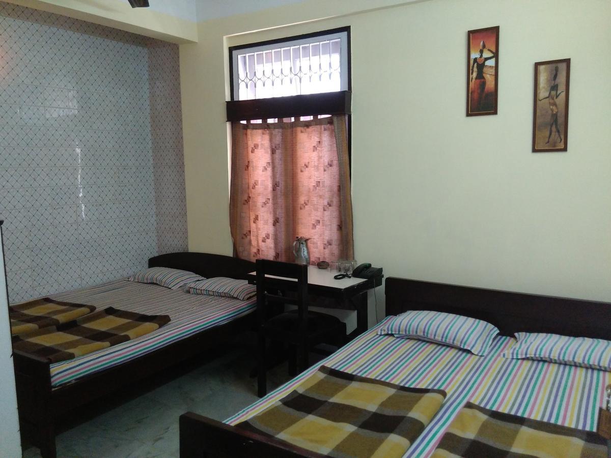 Hotel Prince B Guwahati Buitenkant foto