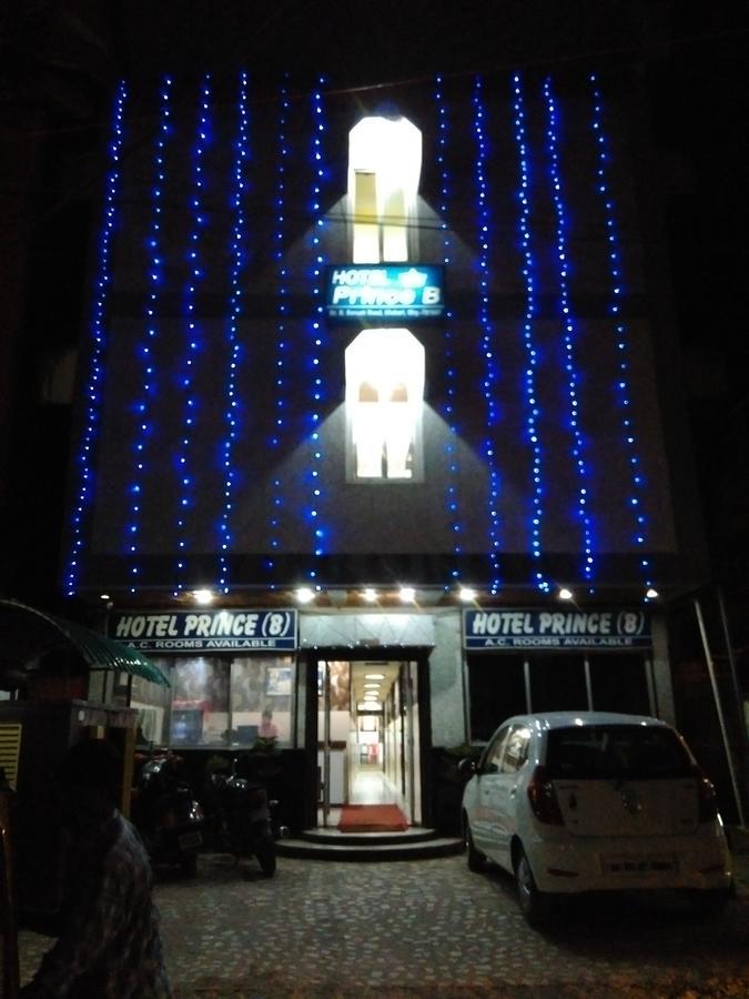 Hotel Prince B Guwahati Buitenkant foto