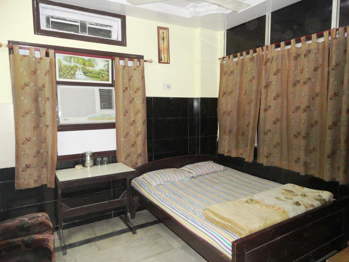 Hotel Prince B Guwahati Buitenkant foto