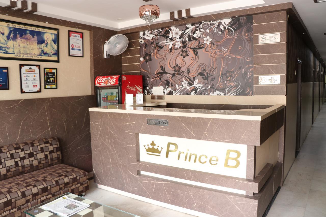 Hotel Prince B Guwahati Buitenkant foto